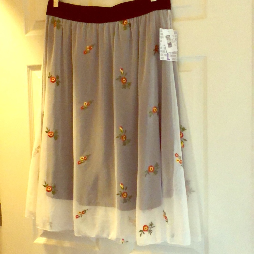 LuLaRoe Embroidered Lola!